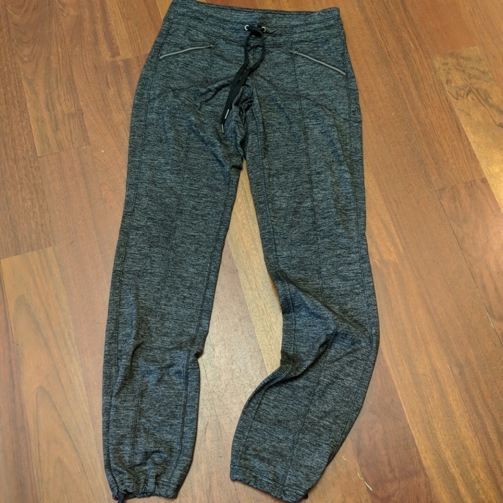 Athleta pant never worn.